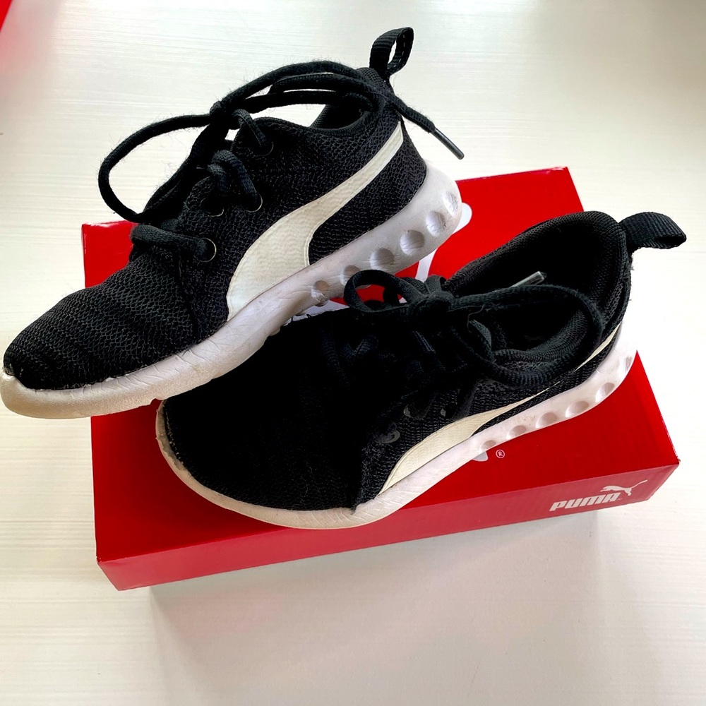 EUC Puma Boys 11c Soft Foam Shoes